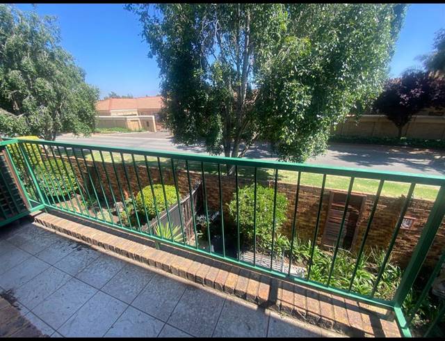 3 BEDROOM TOWNHOUSE FOR SALE IN FARRARMERE